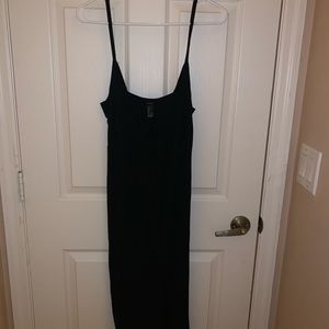 FOREVER 21 Black Crisscrossed Front Midi Dress